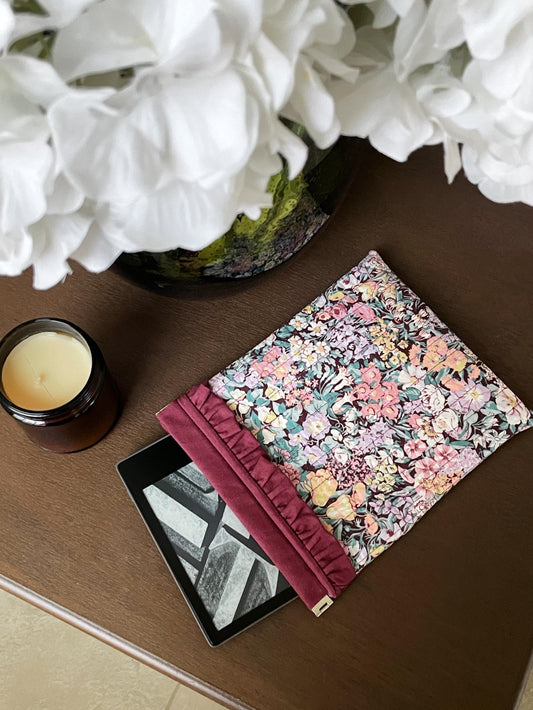 Miss Petty Kindle Sleeve