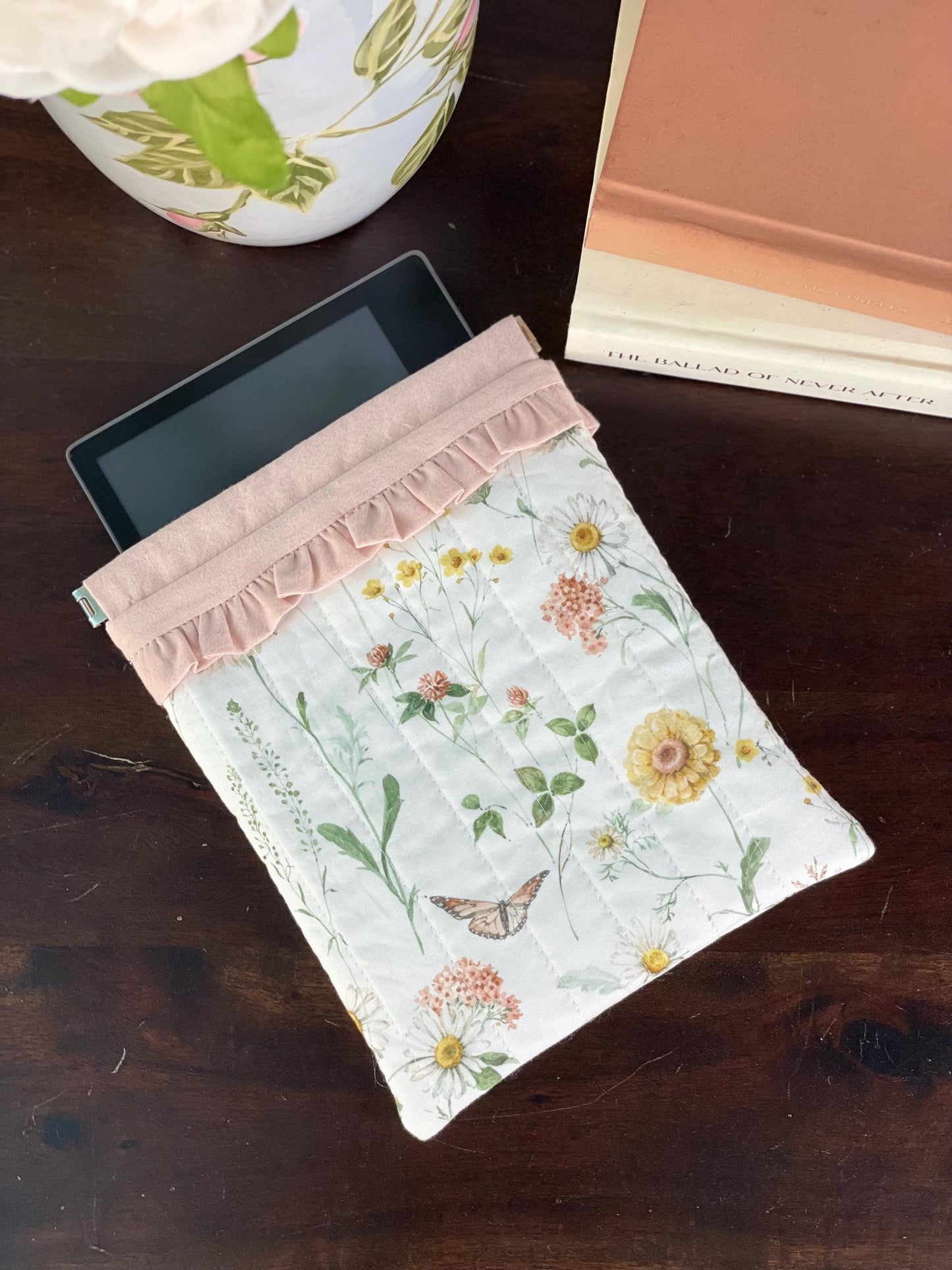 Miss Farmer Kindle Sleeve